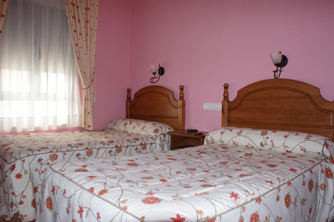 Hostal Carazo Torquemada Exteriér fotografie
